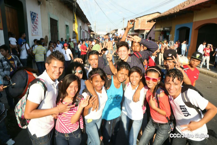 Pueblo de Le&oacute;n conmemora el 37 Aniversario de los H&eacute;roes y M&aacute;rtires de Veracruz